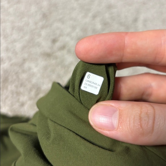 Lululemon Lightweight Mid-Rise Barrel-Leg Cropped Pant
Ether Green W6CR4S - Picture 5 of 8